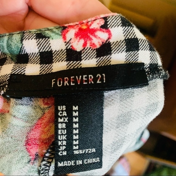 F21 Faux Wrap Skort Black & White Gingham w/Roses - Picture 7 of 7